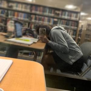 Meet your Posher, Nhi